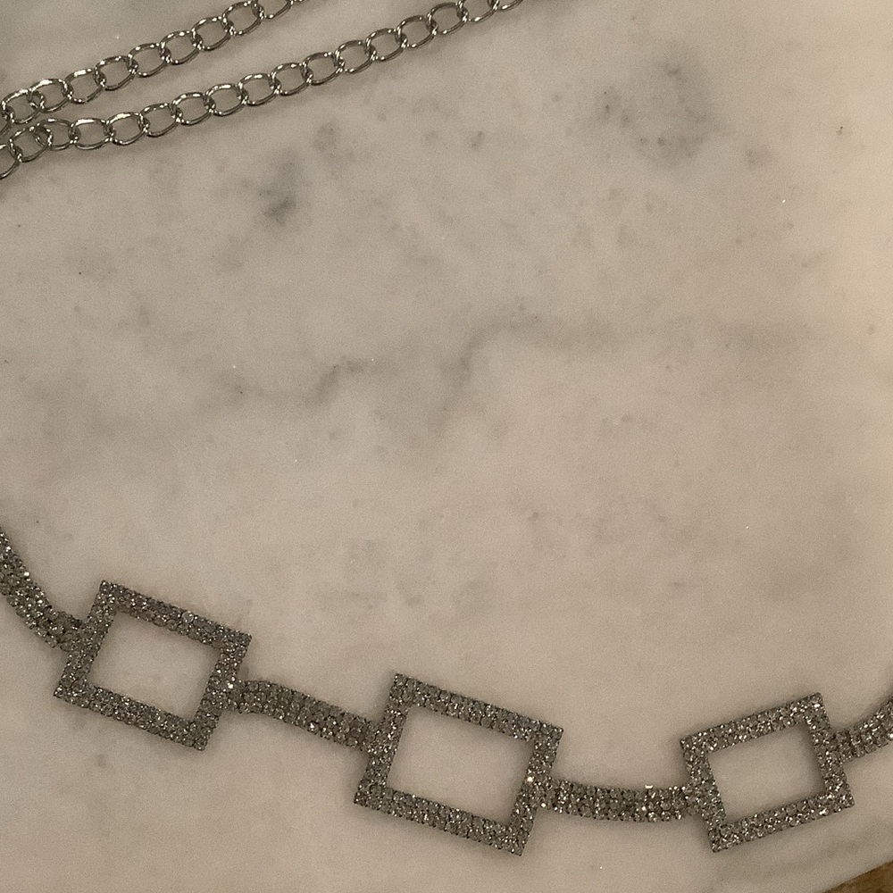 nOir Jewelry Silver Square with Rhinestones Waist Chain Belt, Brand New - Picture 2 of 2